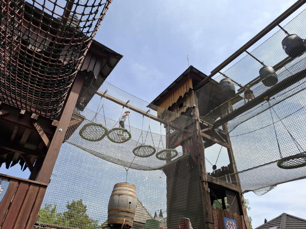 Školní výlet do outdoorového resortu Březová  5.A a 5.B