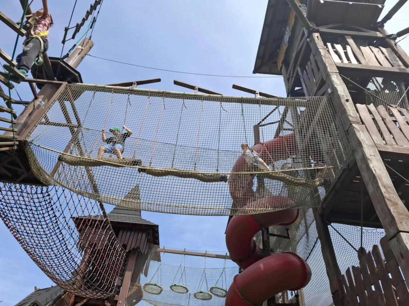 Školní výlet do outdoorového resortu Březová  5.A a 5.B