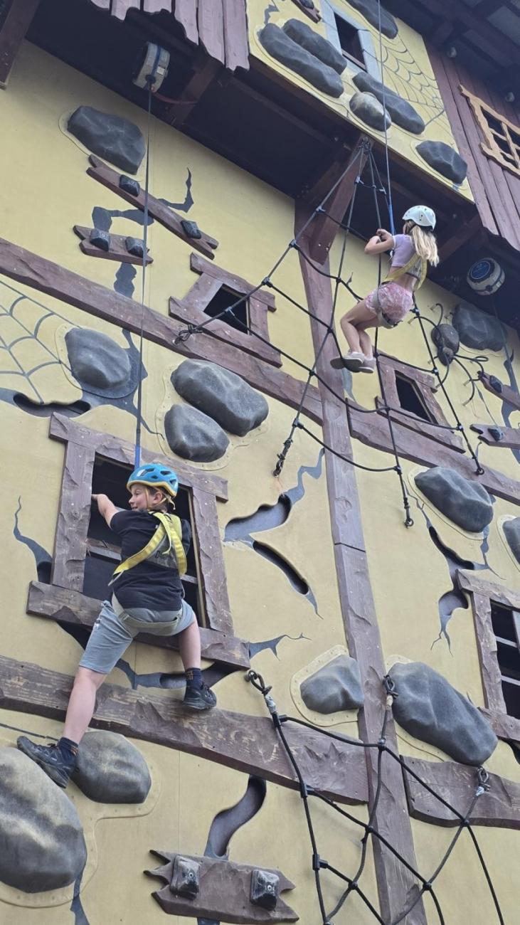 Outdoorové centrum Březová  5.C