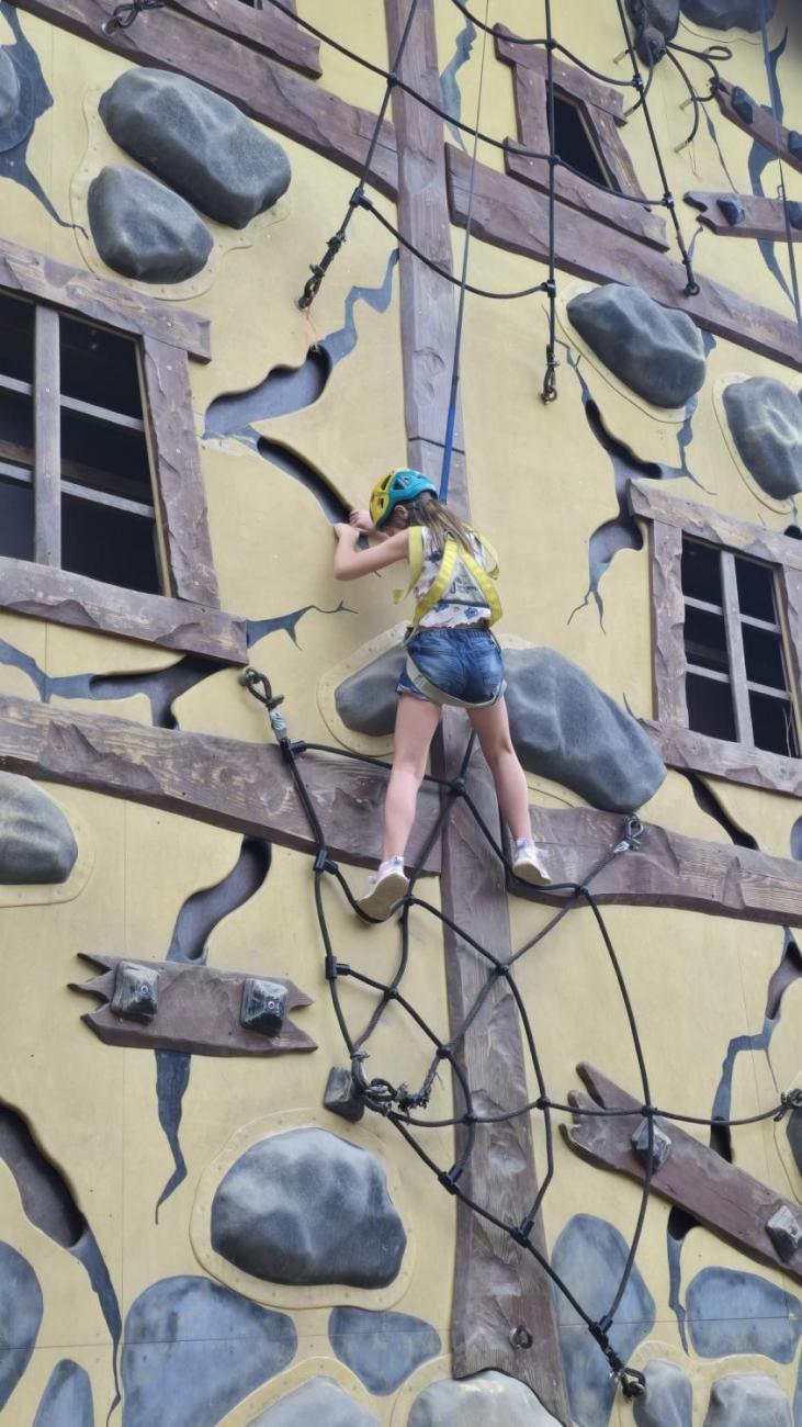 Outdoorové centrum Březová  5.C