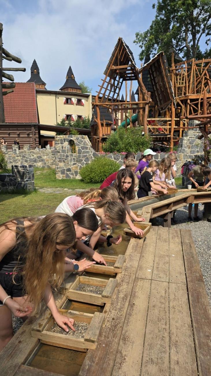 Outdoorové centrum Březová  5.C