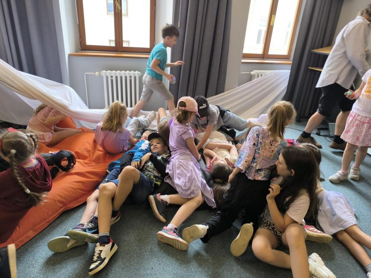 Až za velkou louží  2.A