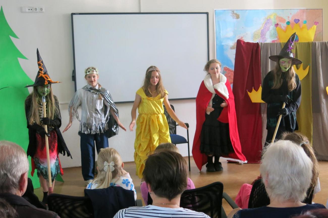 Divadelní představení "Dva tovaryši"