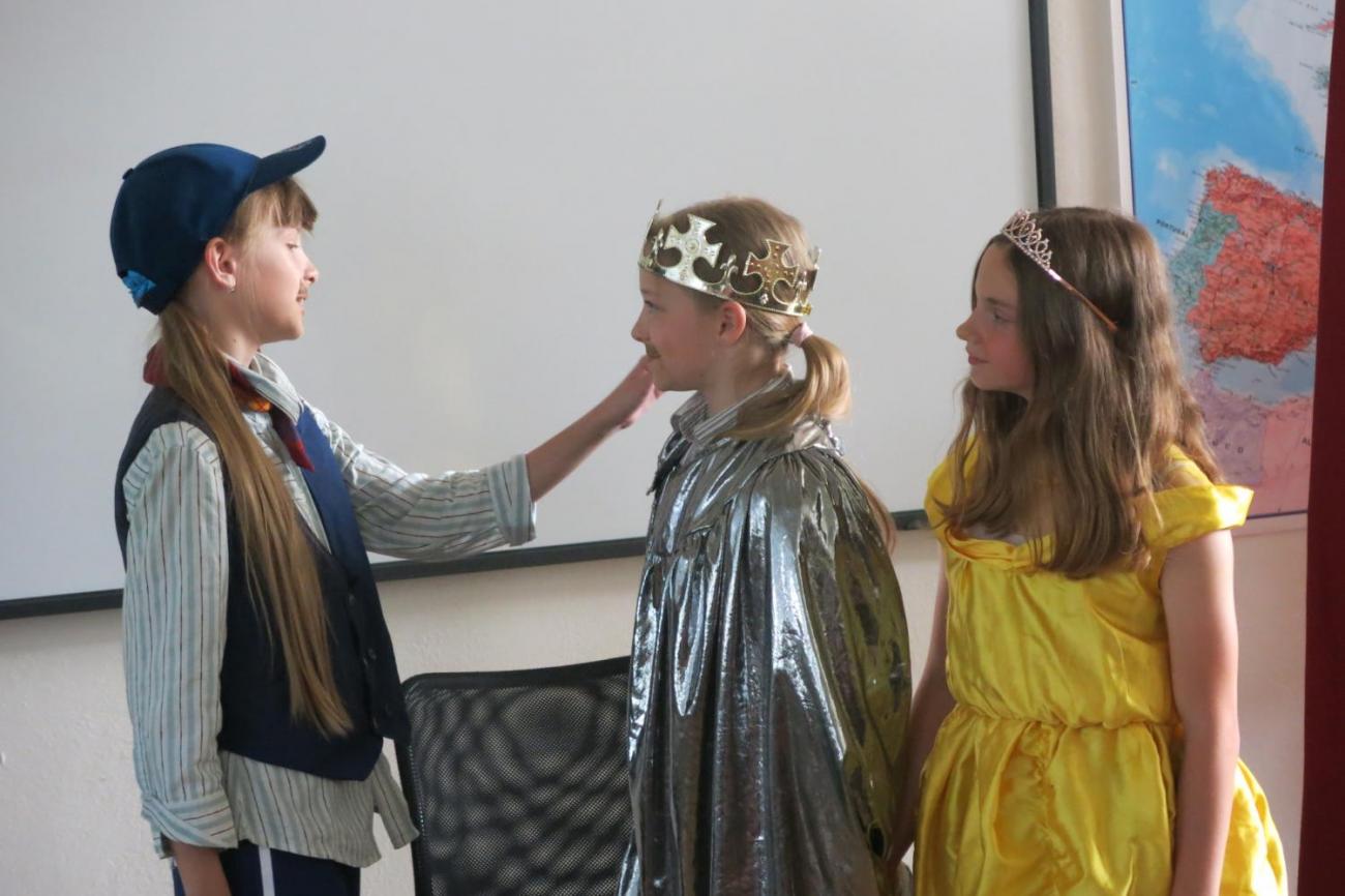 Divadelní představení "Dva tovaryši"