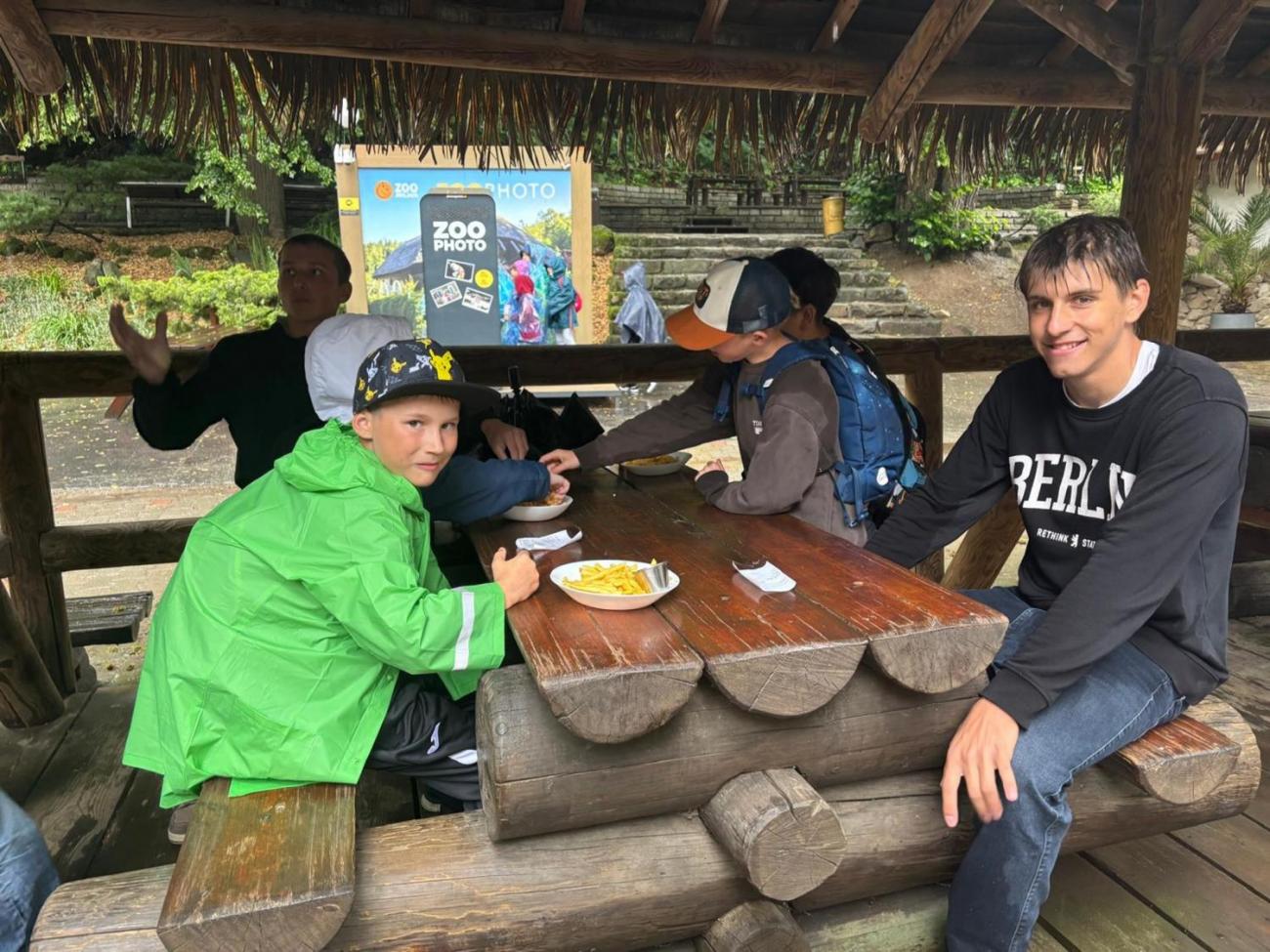 1.B - Návštěva zoologické zahrady s deváťáky