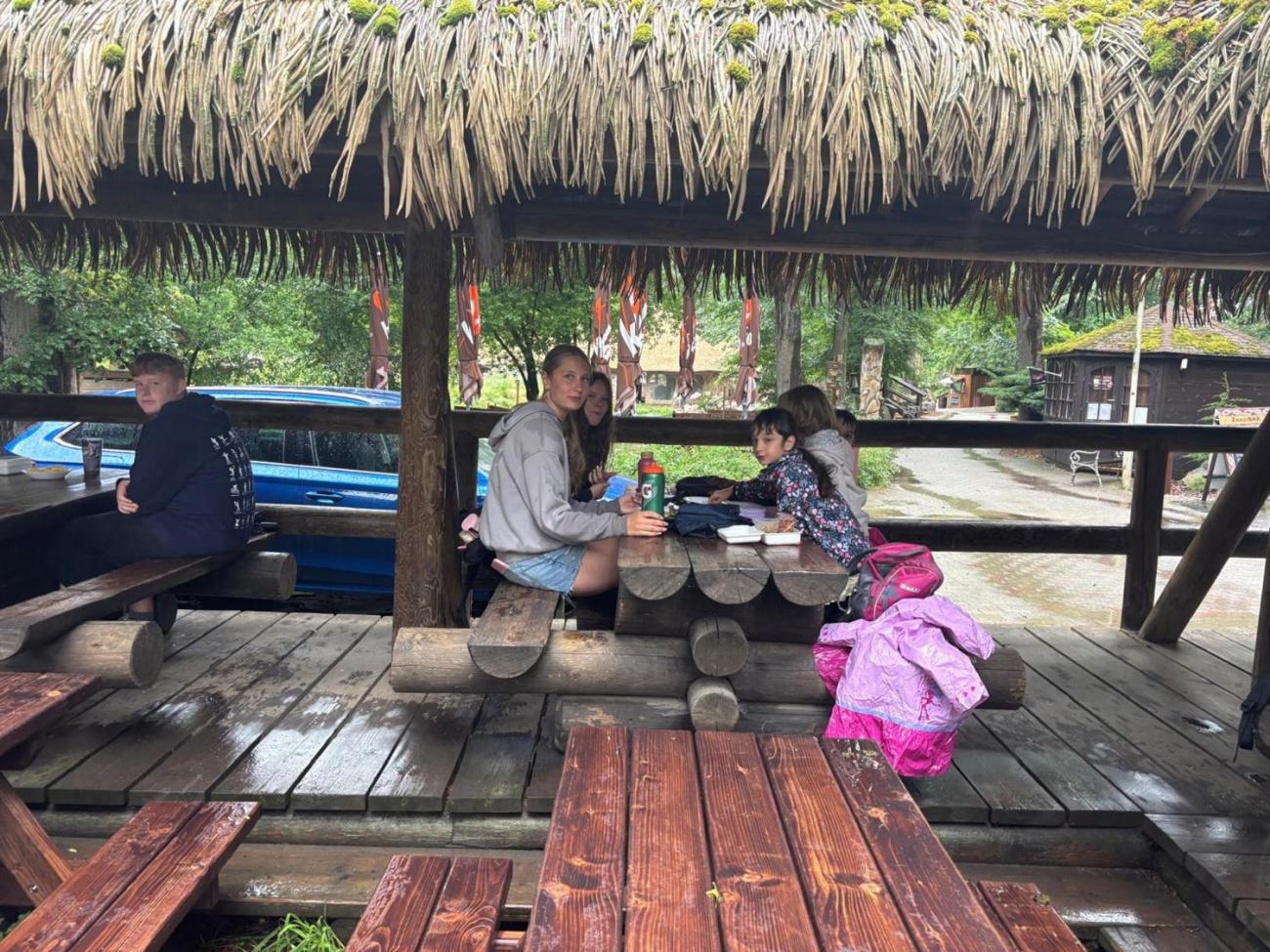 1.B - Návštěva zoologické zahrady s deváťáky