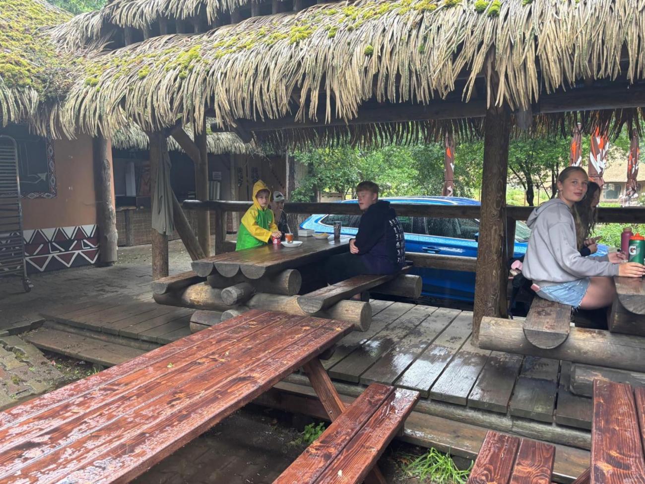 1.B - Návštěva zoologické zahrady s deváťáky