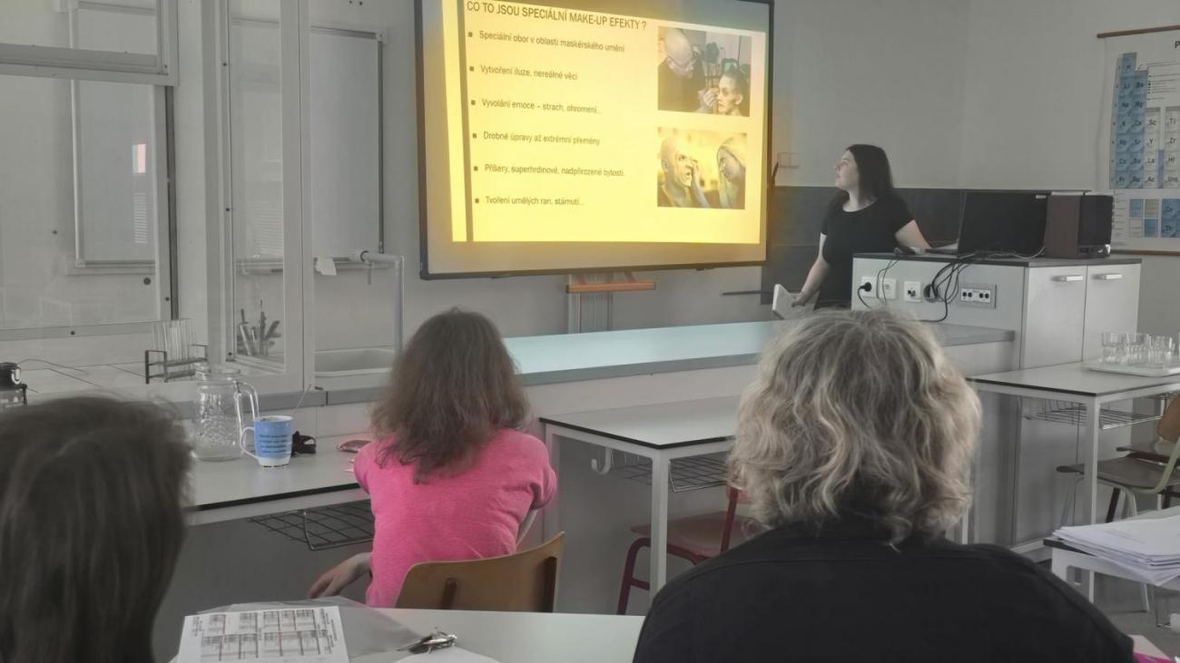 Deváťáci prezentují své ročníkové práce