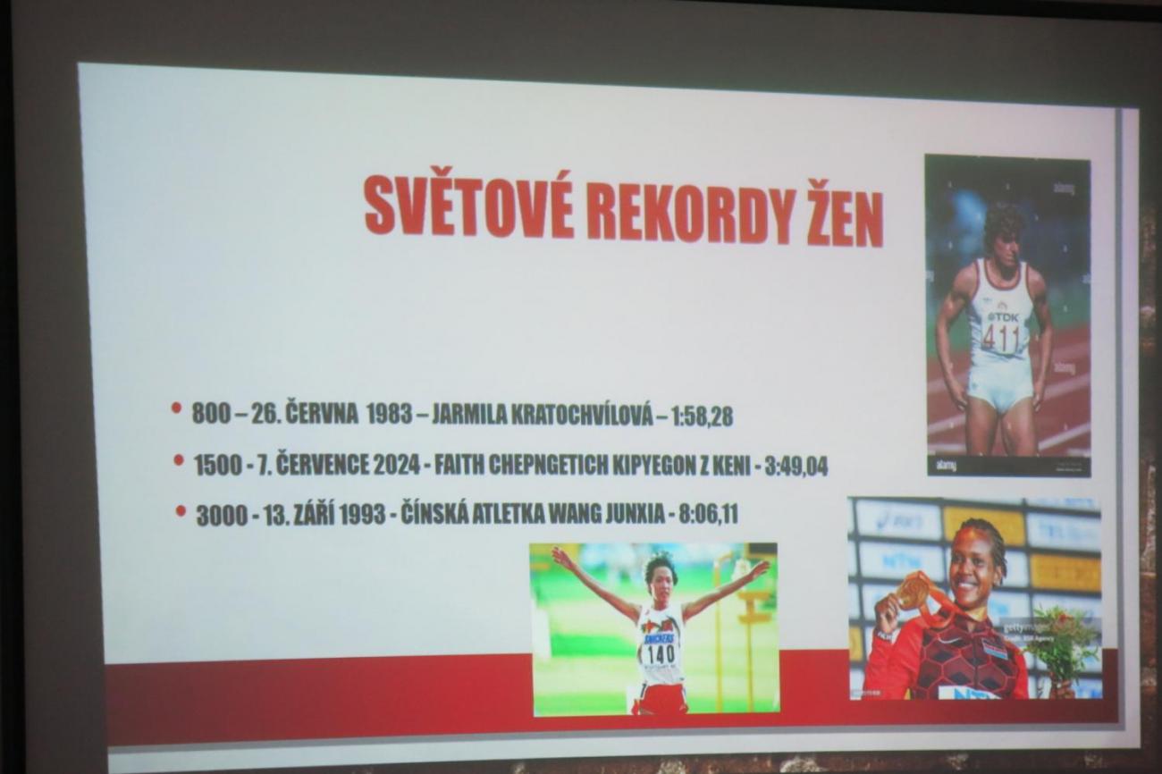 Deváťáci prezentují své ročníkové práce