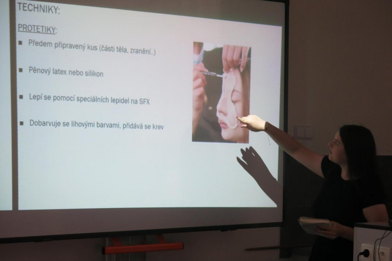 Deváťáci prezentují své ročníkové práce