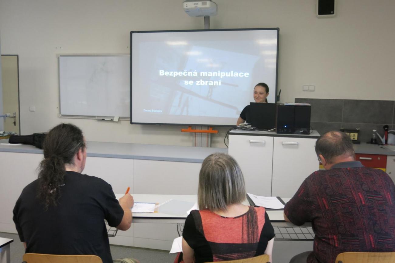 Deváťáci prezentují své ročníkové práce