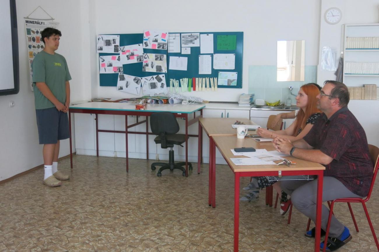 Deváťáci prezentují své ročníkové práce