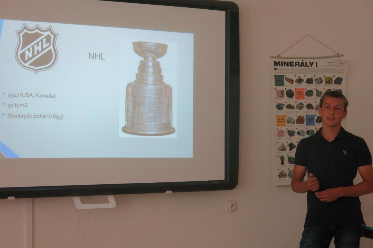 Deváťáci prezentují své ročníkové práce