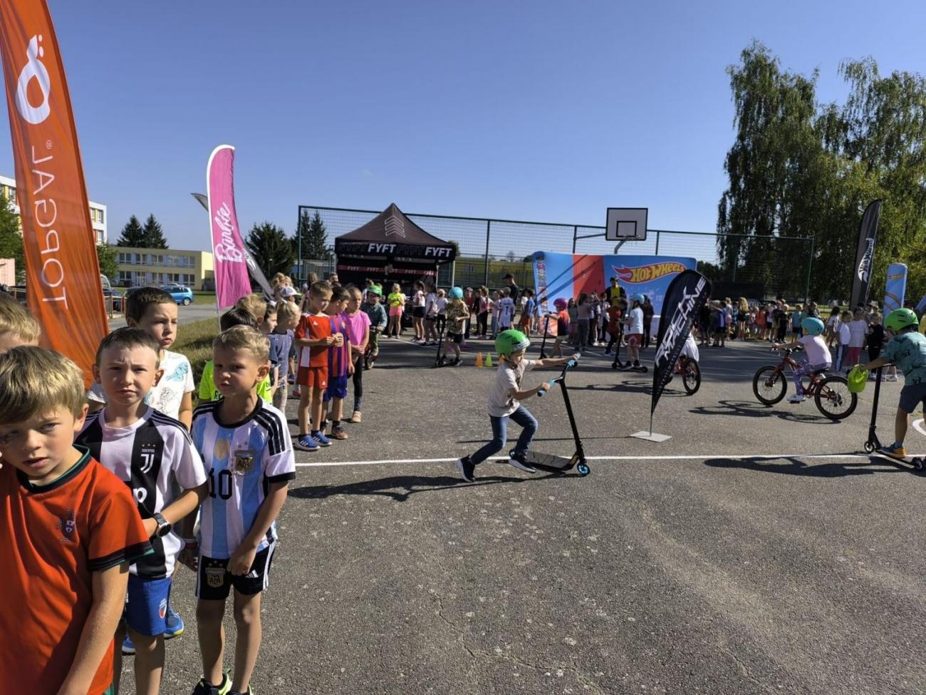 BACKBACK TO SCHOOL – SPORTOVNĚ-MOTIVAČNÍ PROGRAM NA NAŠÍ ŠKOLETO SCHOOL – SPORTOVNĚ-MOTIVAČNÍ PROGRAM NA NAŠÍ ŠKOLE