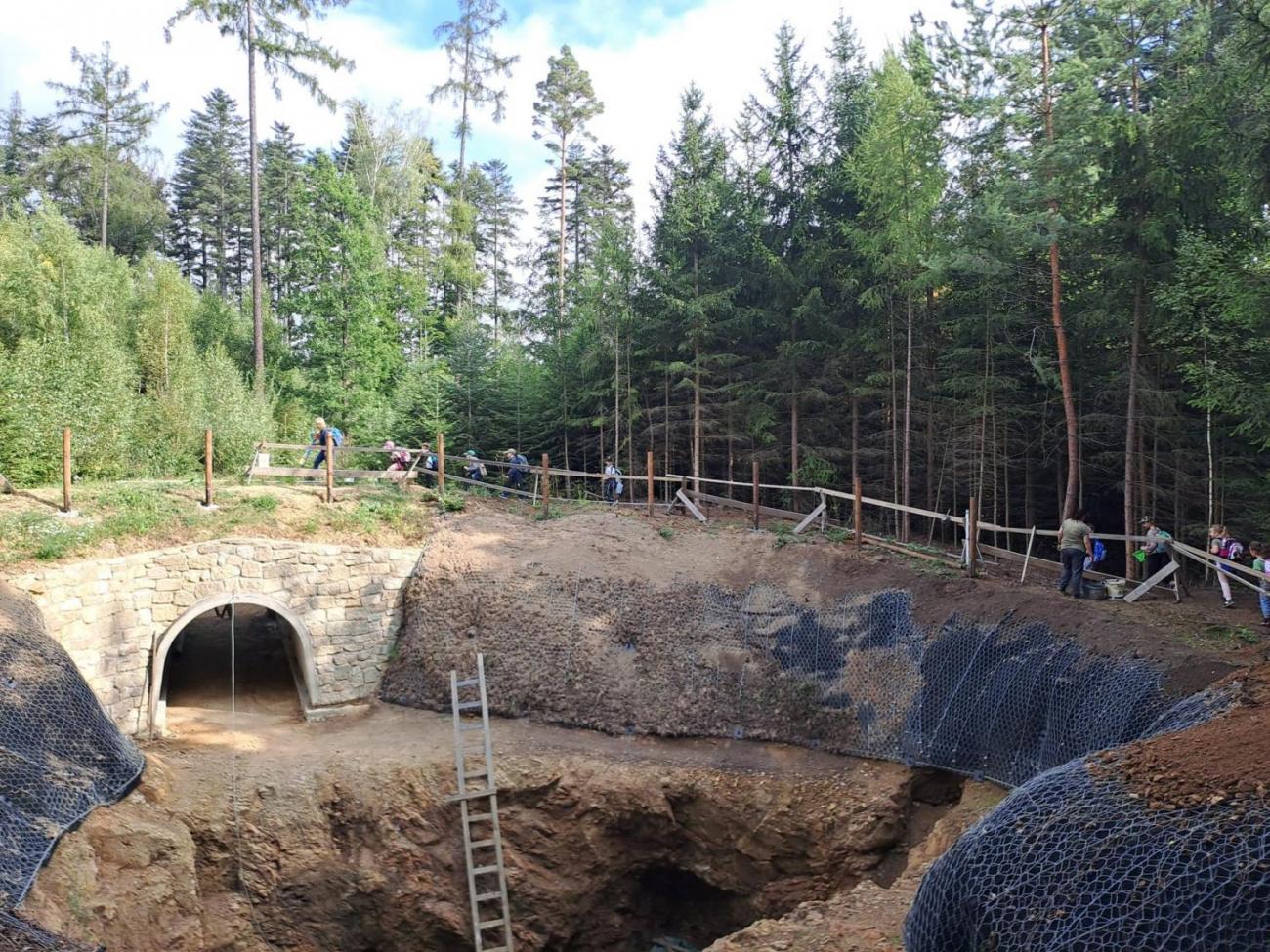 Modré žáby pod Šacberkem  2.C