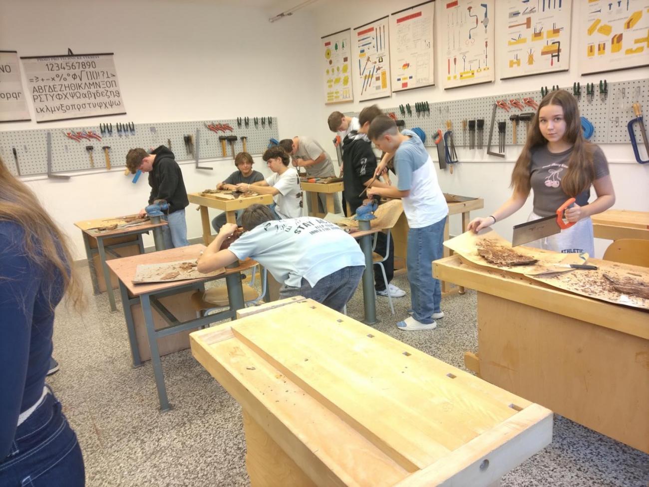 Řežeme, dlabeme, brousíme…