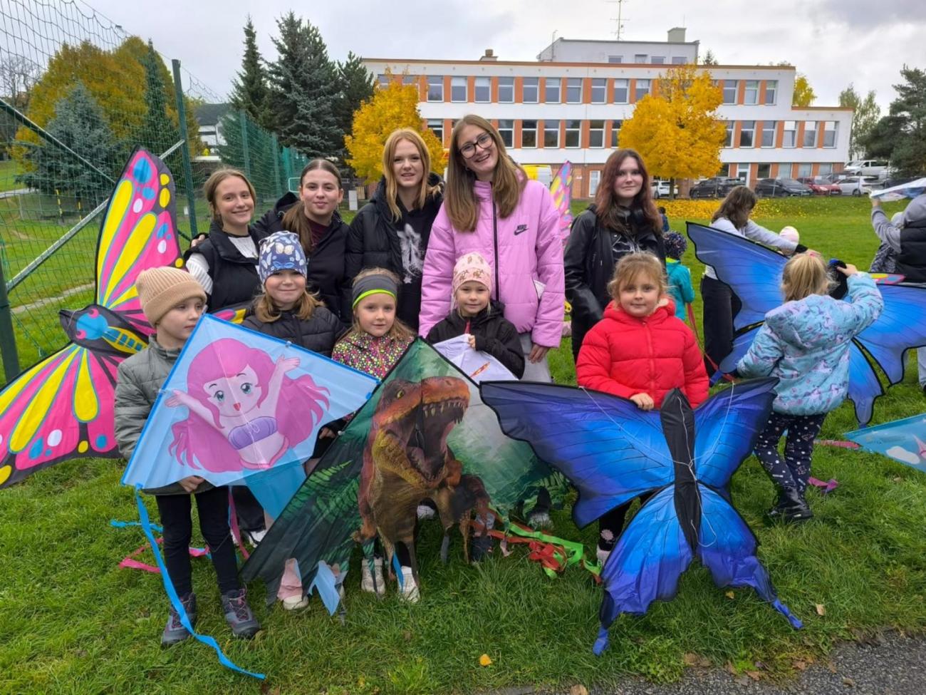 Společné pouštění draků 1.A a 9.A
