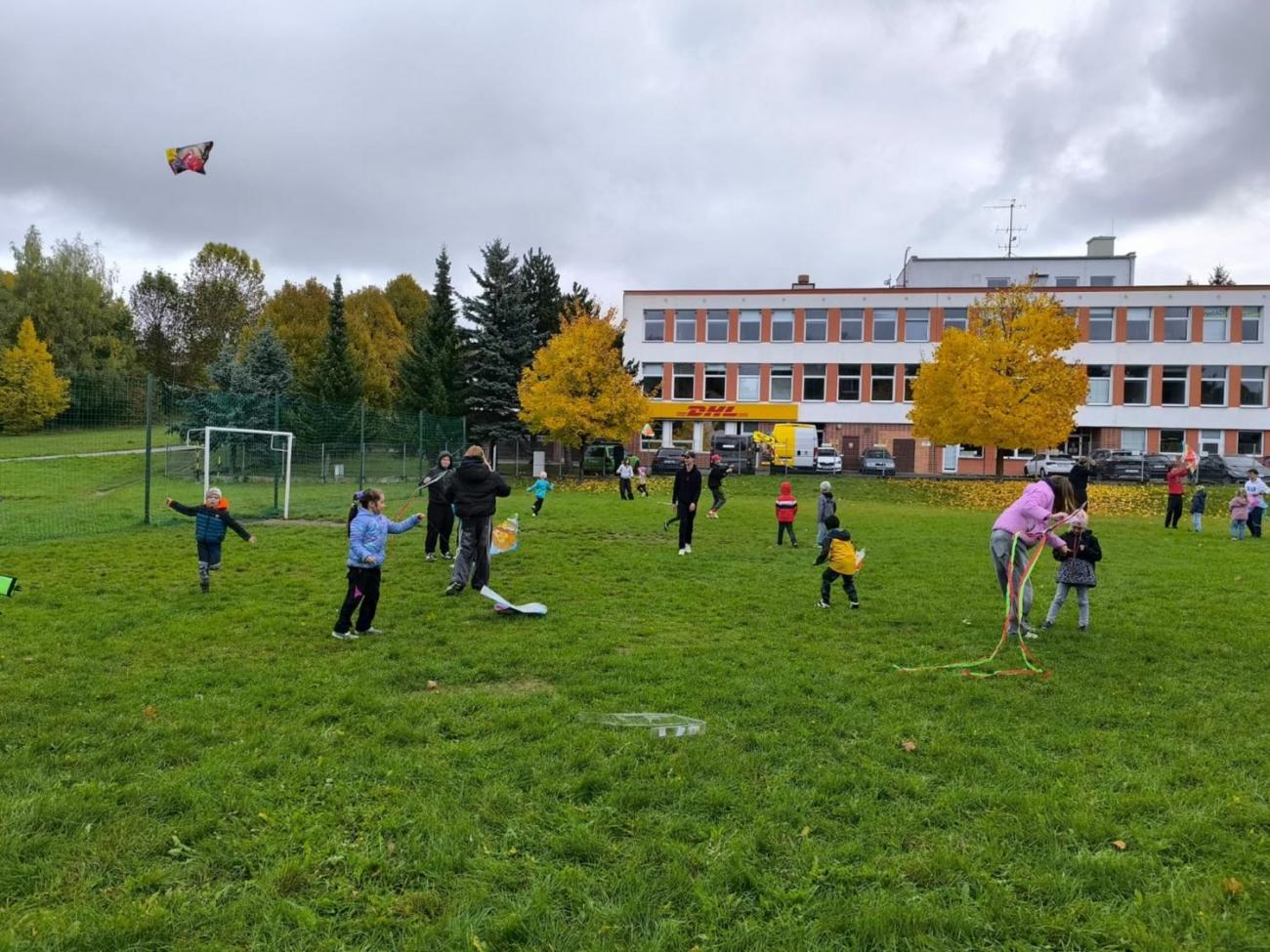 Společné pouštění draků 1.A a 9.A