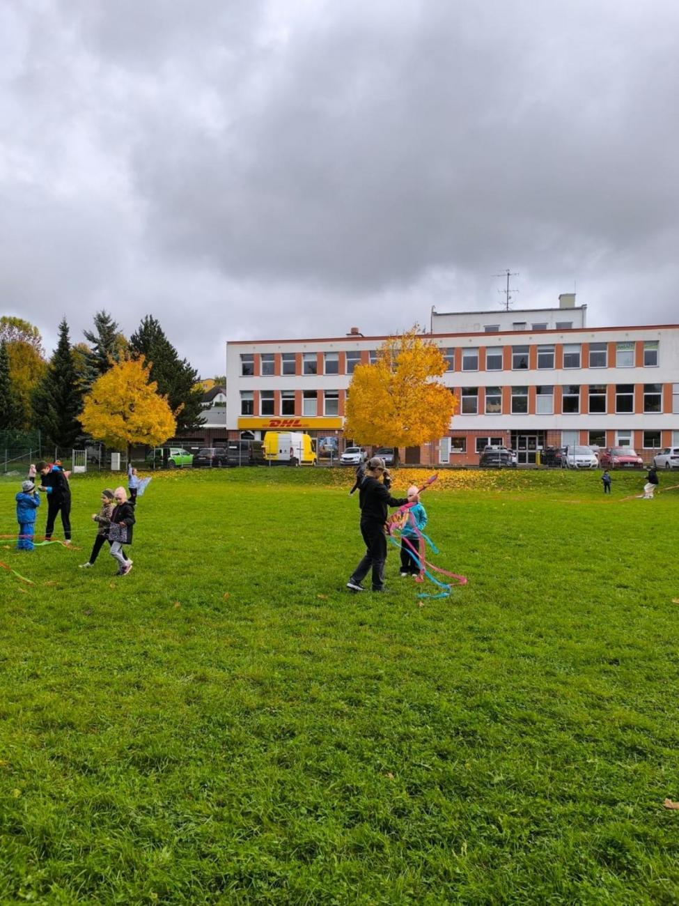 Společné pouštění draků 1.A a 9.A