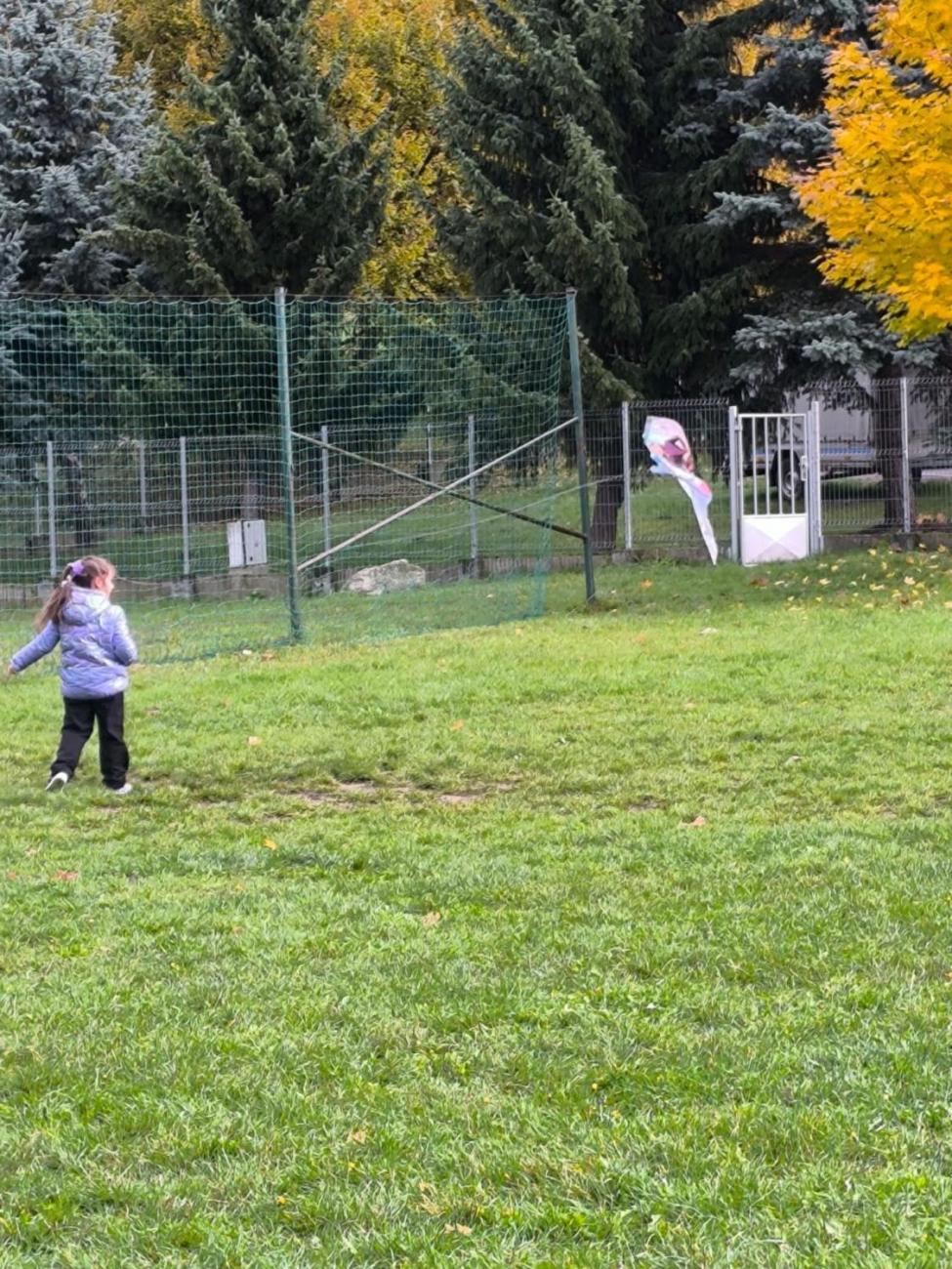 Společné pouštění draků 1.A a 9.A