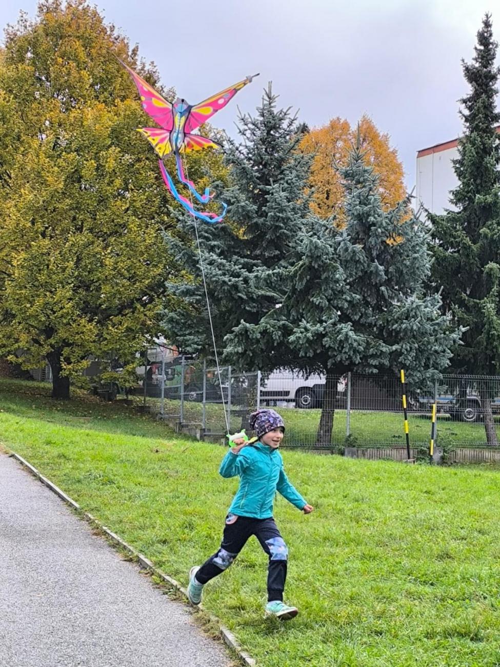 Společné pouštění draků 1.A a 9.A