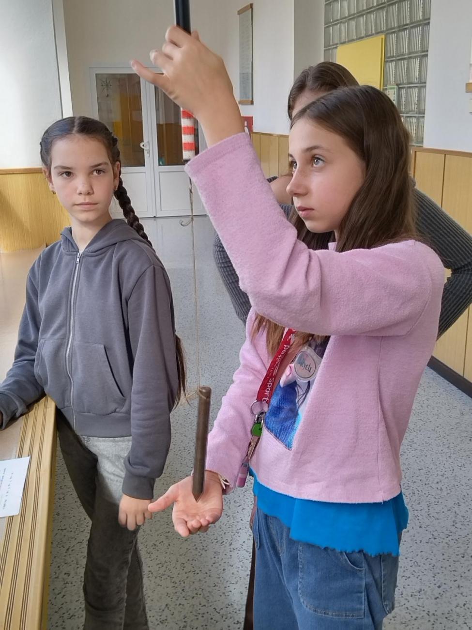 Praktická měření gravitační síly  6. ročník