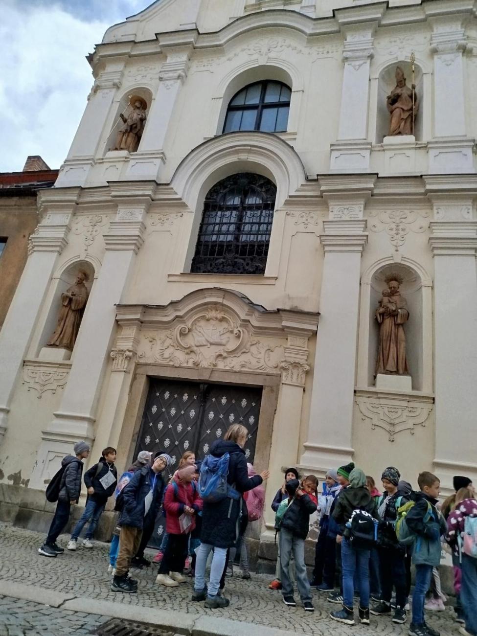 Vycházka „Od brány k bráně“  3.A