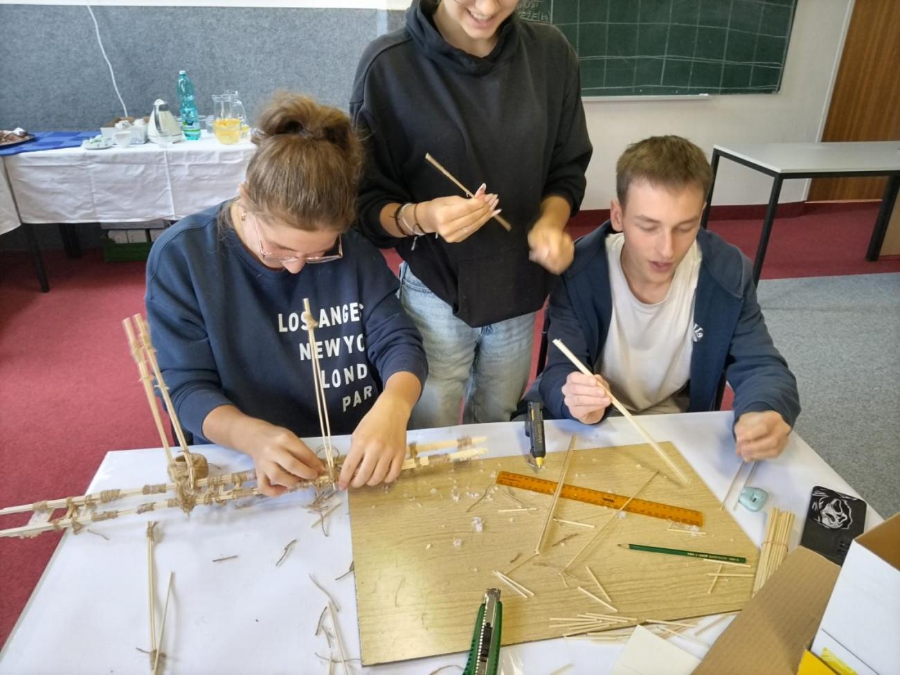 Stavíme mosty ze špejlí