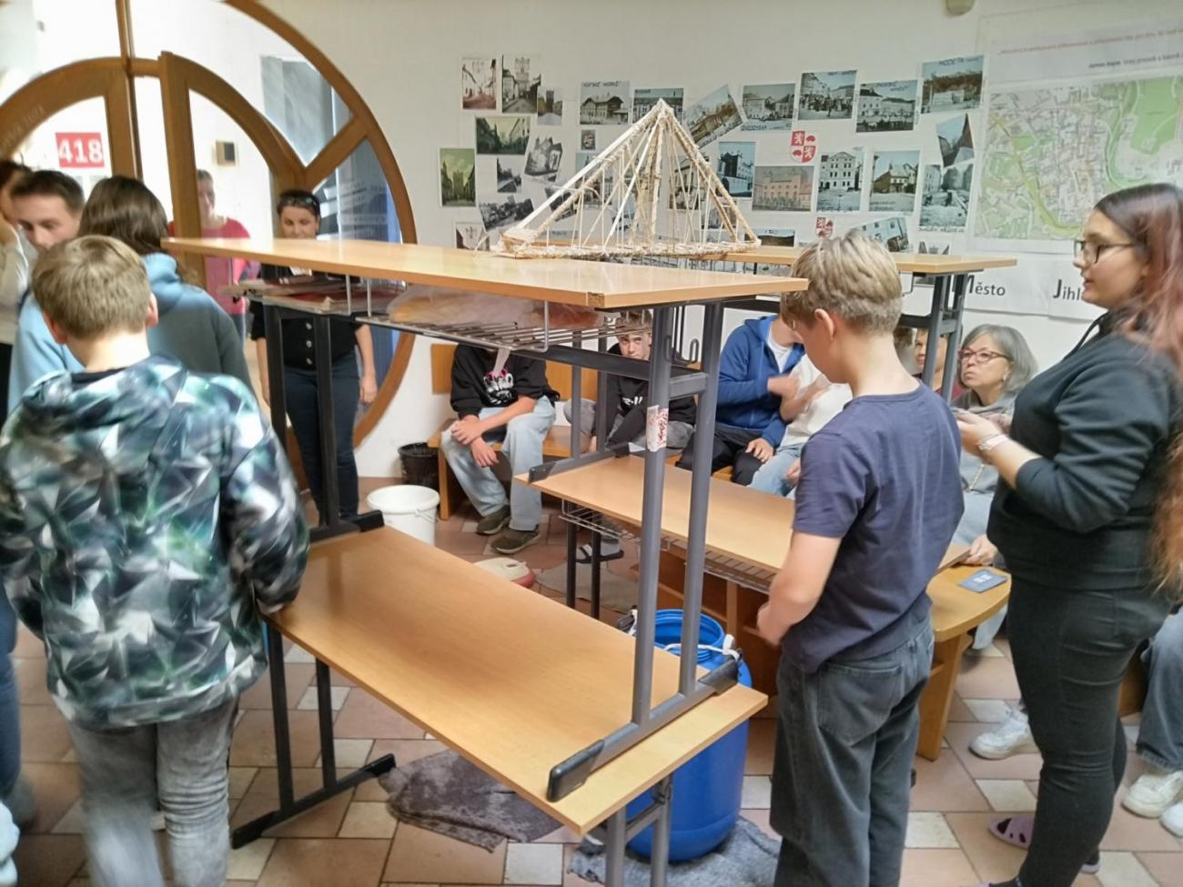 Stavíme mosty ze špejlí