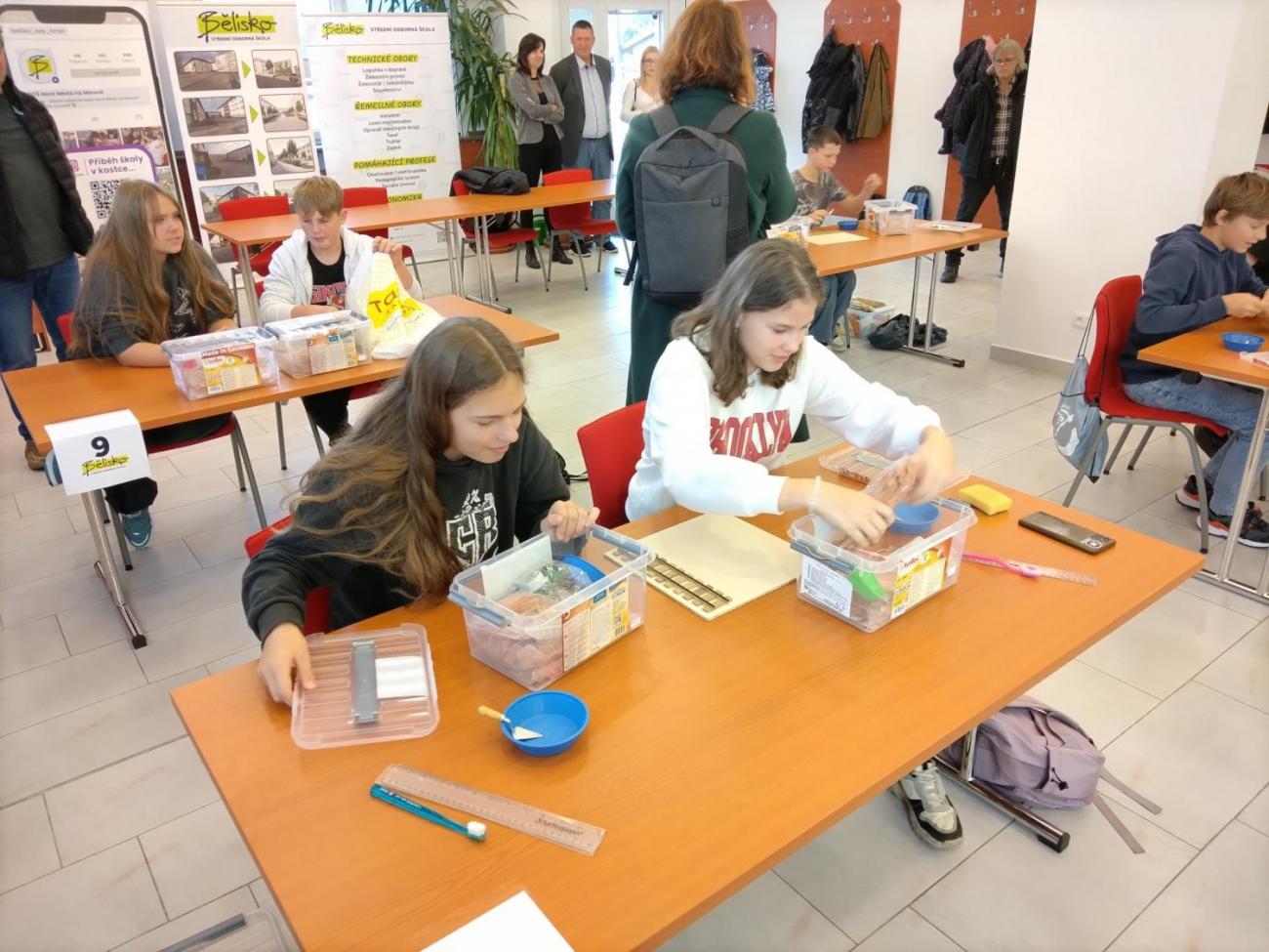 Krajská soutěž Cihla k cihle 