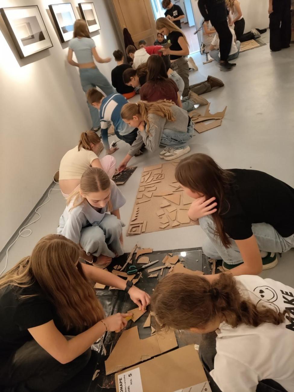 Výtvarný program k výstavě Jolany Havelkové – Zwischen zwei Orten, 7.C