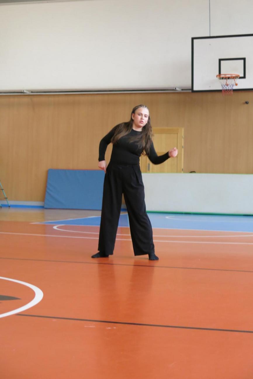 Vystoupení v tělocvičně v rámci 32. Veletrhu zdraví