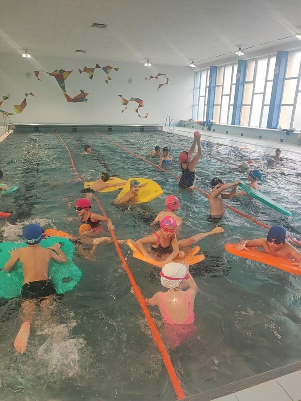 Zdokonalujeme se v plavání – 3. C v akci!