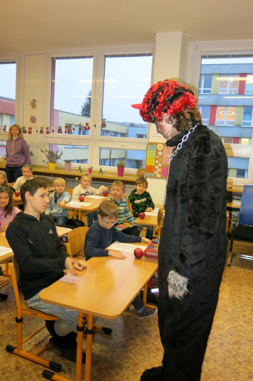 Mikulášská nadílka u prvňáčků