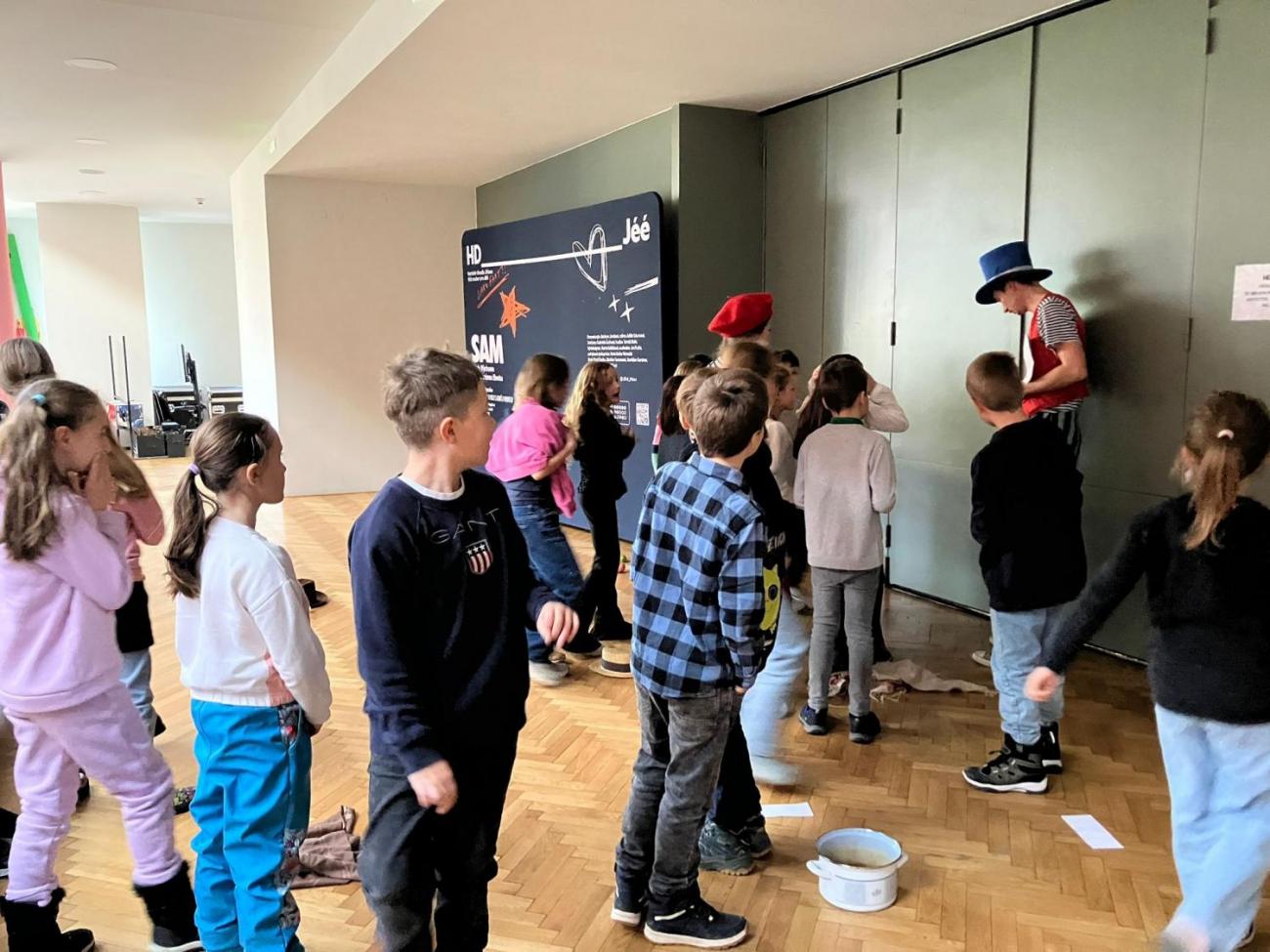 Poprvé v divadle 3.A