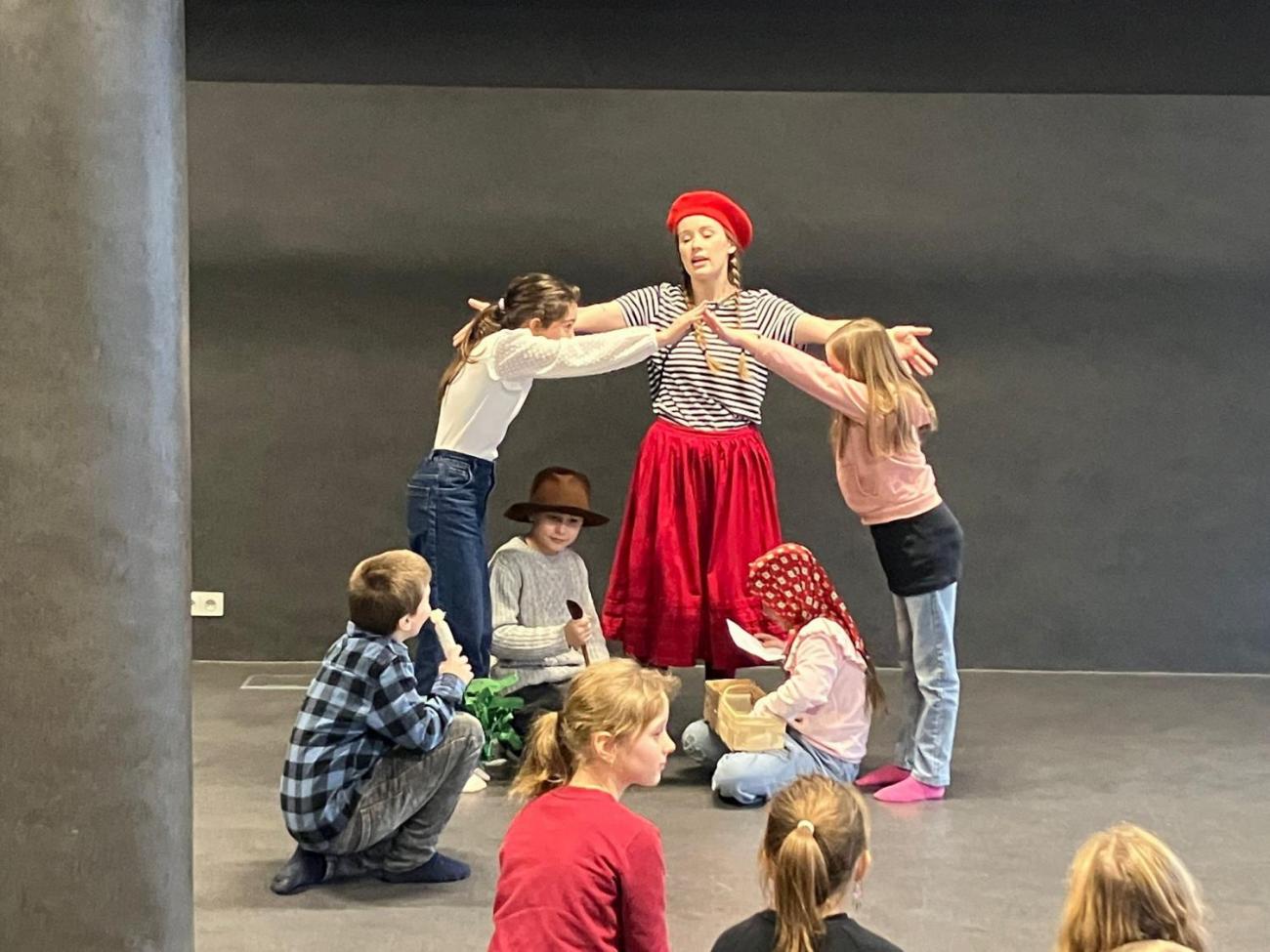 Poprvé v divadle 3.A