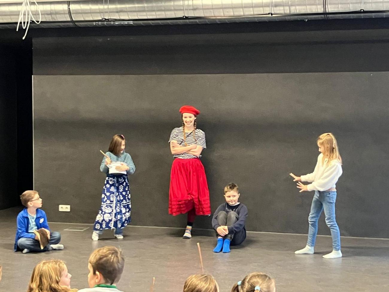 Poprvé v divadle 3.A