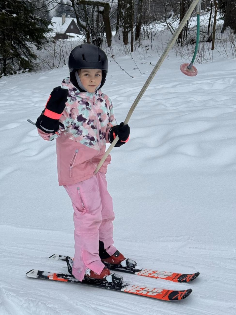 Den plný lyžování