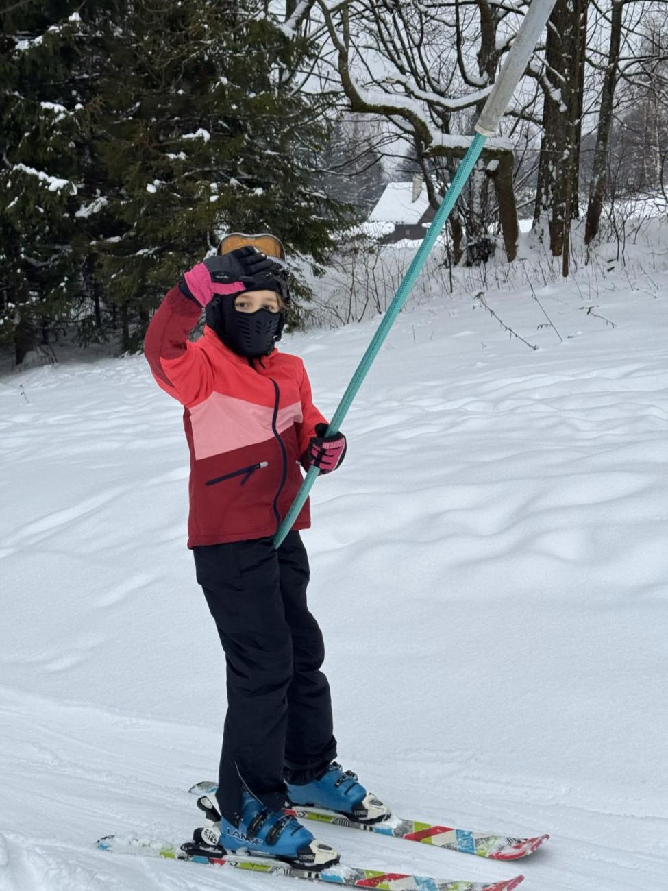 Den plný lyžování