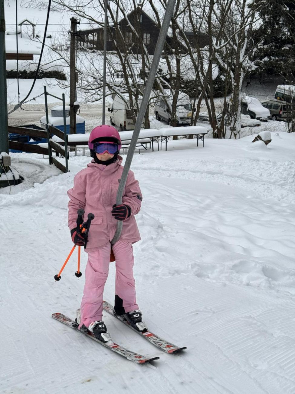 Den plný lyžování