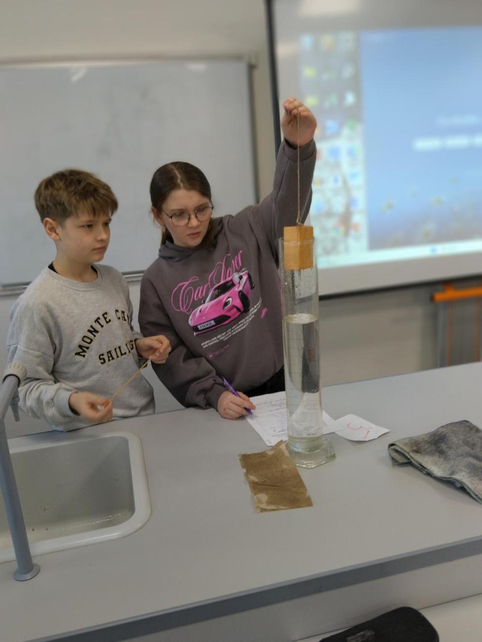 Praktická měření objemu – fyzika, 6. roč.