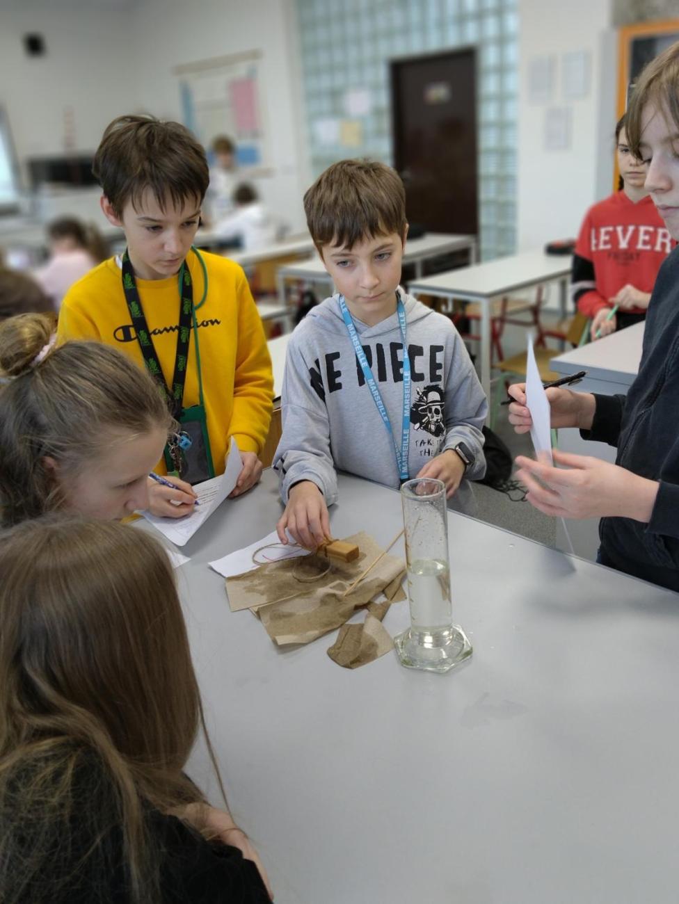 Praktická měření objemu – fyzika, 6. roč.