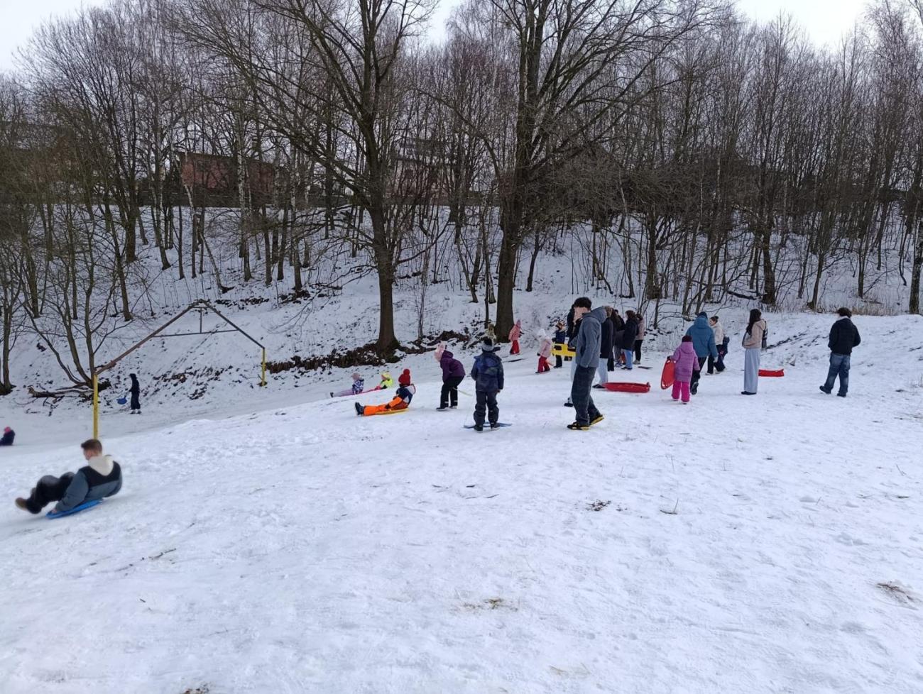 Společné zimní radovánky 1.C a 9.B