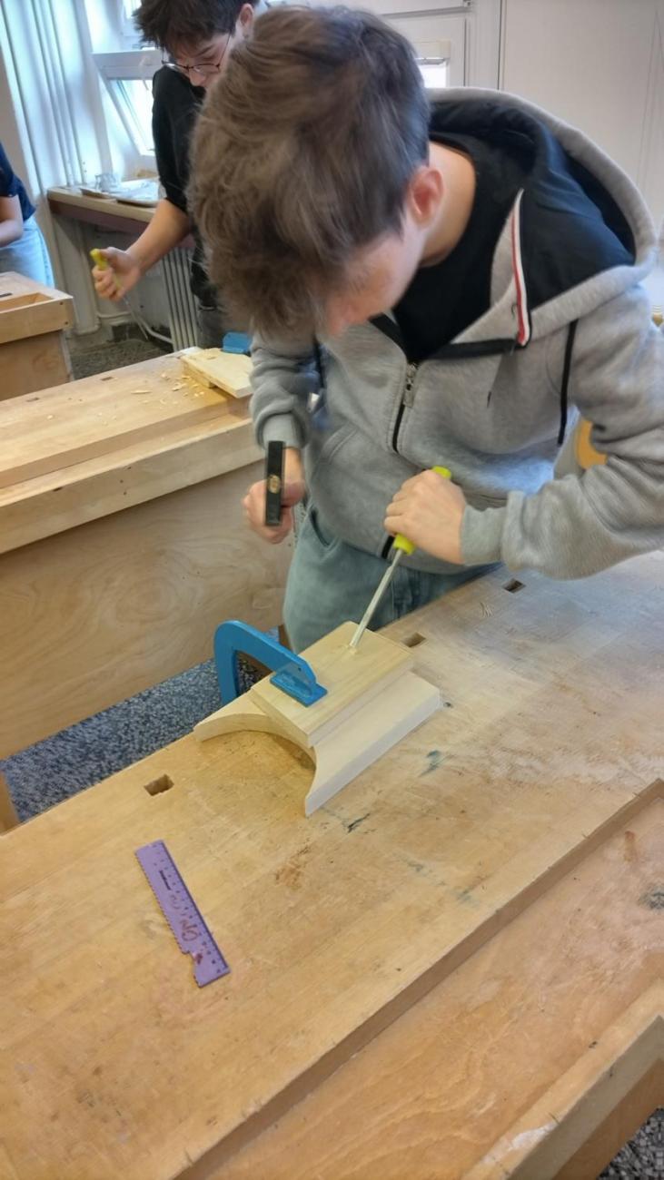 PRÁCE S DŘEVEM – DLABÁNÍ A ZHOTOVENÍ VLASTNÍHO VÝROBKU