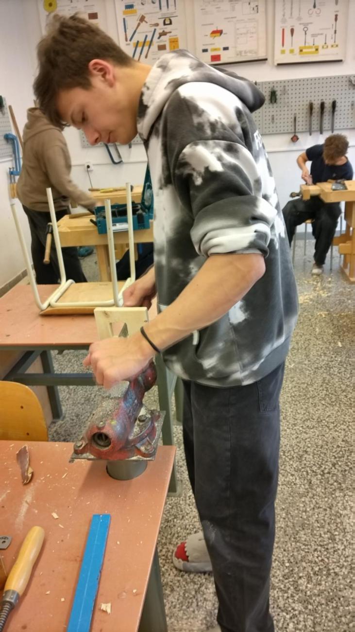 PRÁCE S DŘEVEM – DLABÁNÍ A ZHOTOVENÍ VLASTNÍHO VÝROBKU