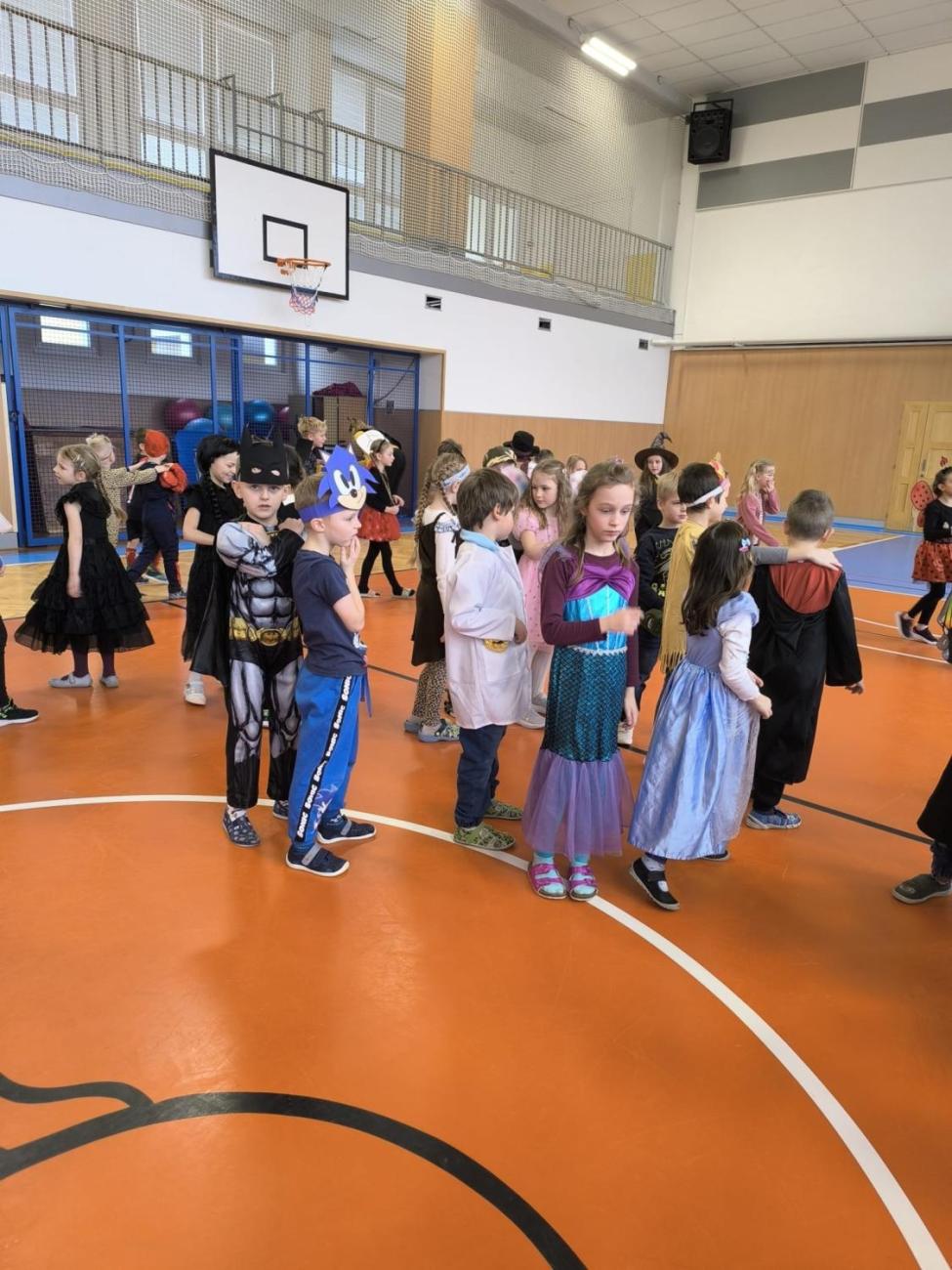 Karneval v 1. ročníku