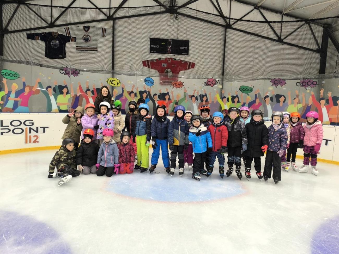 Bruslení 1.A na zimním stadionu ICE POINT 112