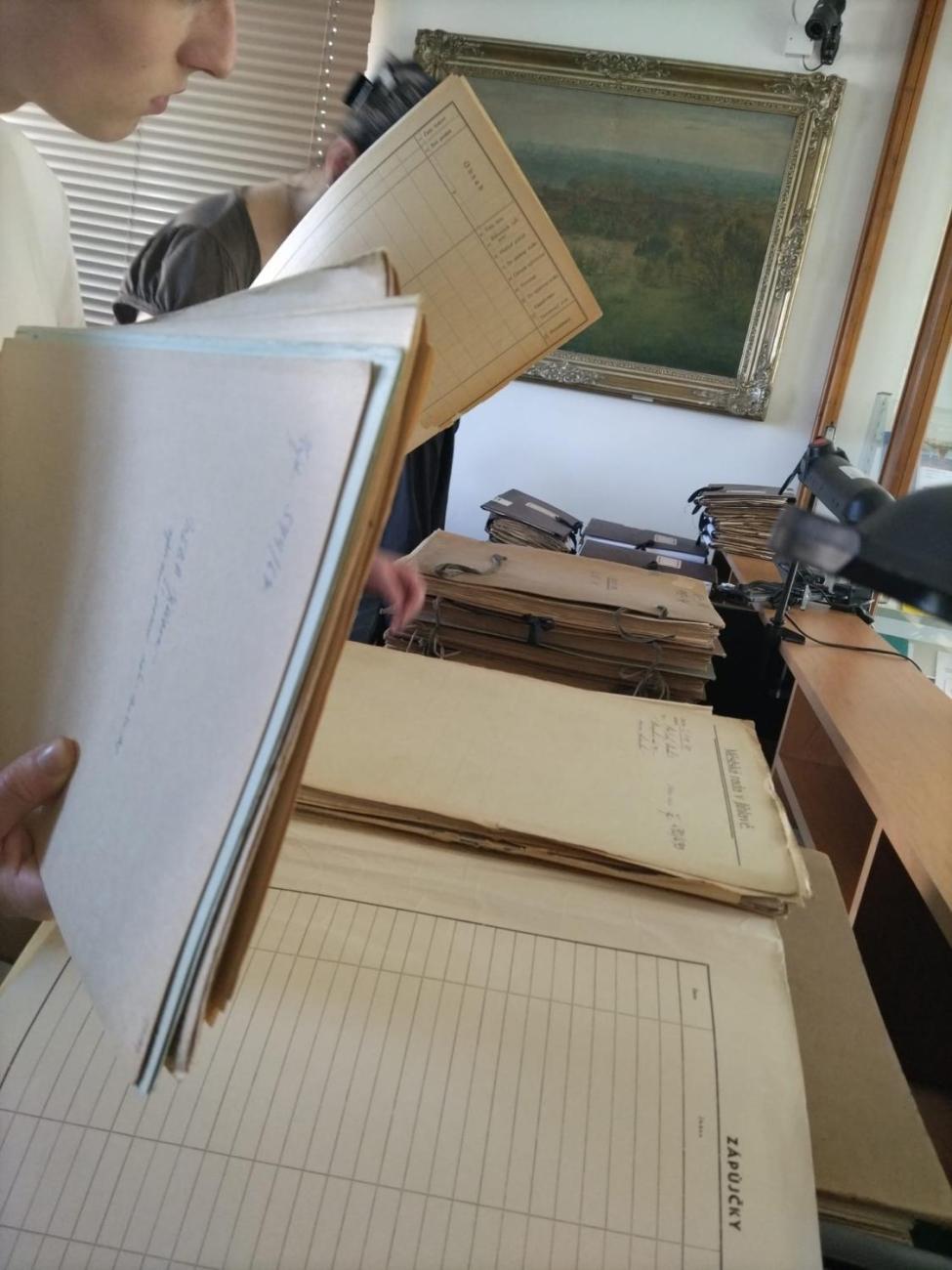 HUMANITNÍ SEMINÁŘ V ARCHIVU