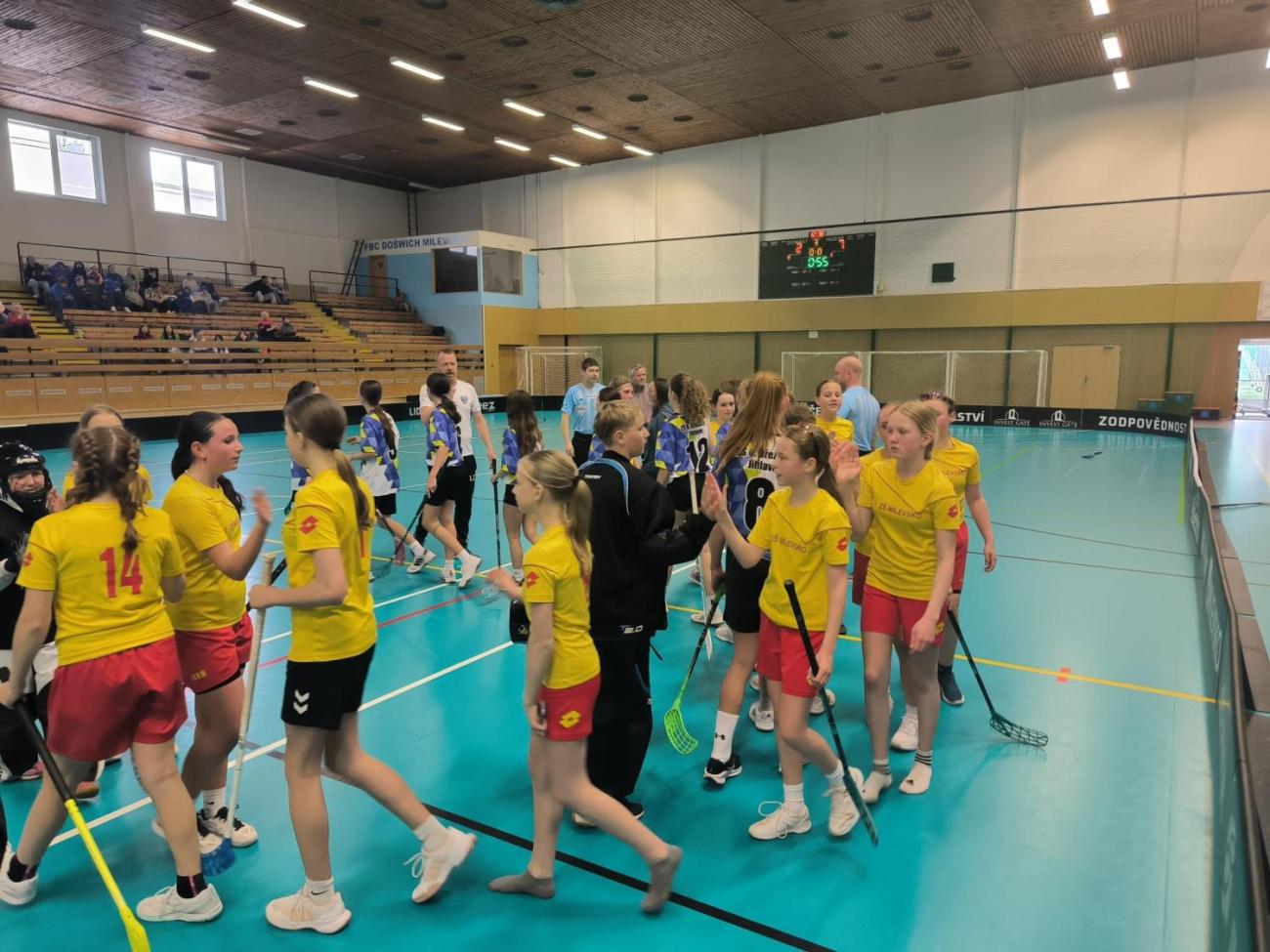 Baráž o postup na MČR ve florbalu – mladší žákyně uspěly!