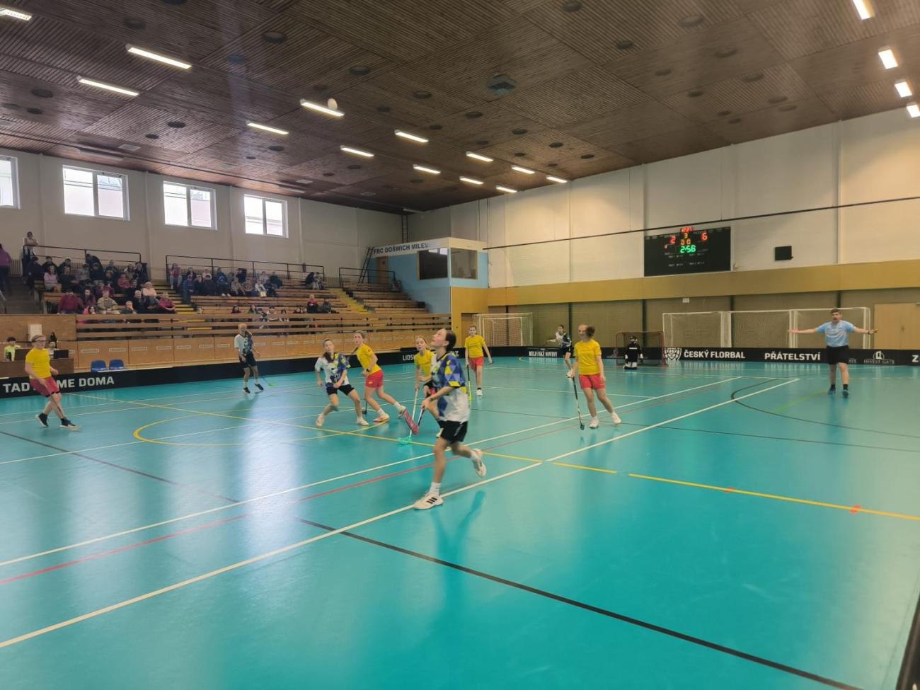 Baráž o postup na MČR ve florbalu – mladší žákyně uspěly!